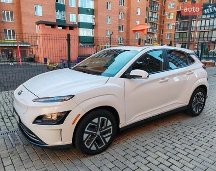 Белый Хендай Kona, объемом двигателя 0 л и пробегом 27 тыс. км за 20998 $, фото 1 на Automoto.ua