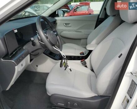 Белый Хендай Kona, объемом двигателя 2 л и пробегом 10 тыс. км за 7400 $, фото 6 на Automoto.ua