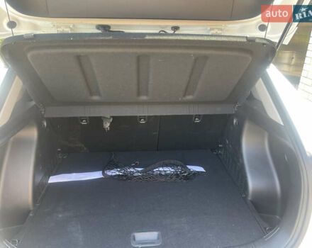 Белый Хендай Kona, объемом двигателя 2 л и пробегом 3 тыс. км за 27500 $, фото 8 на Automoto.ua
