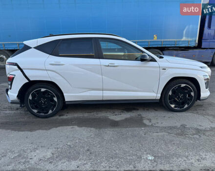 Білий Хендай Kona, об'ємом двигуна 0 л та пробігом 12 тис. км за 24500 $, фото 3 на Automoto.ua
