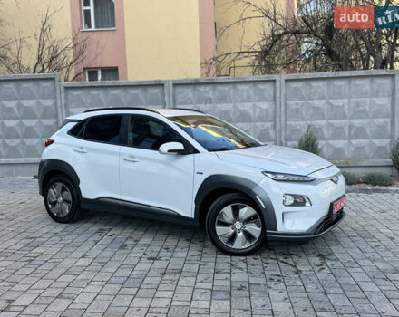 Белый Хендай Kona, объемом двигателя 0 л и пробегом 112 тыс. км за 16499 $, фото 1 на Automoto.ua