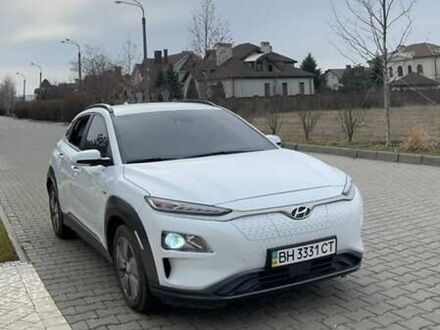 Хендай Kona 2018 в Одессе на Automoto.ua Белый Хендай Kona, объемом двигателя 0 л и пробегом 114 тыс. км за 16999 $, фото 1 на Automoto.ua