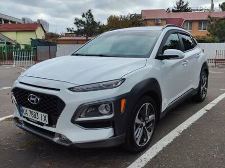 Белый Хендай Kona, объемом двигателя 1.59 л и пробегом 100 тыс. км за 18800 $, фото 1 на Automoto.ua