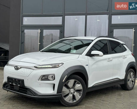 Белый Хендай Kona, объемом двигателя 0 л и пробегом 179 тыс. км за 16350 $, фото 1 на Automoto.ua