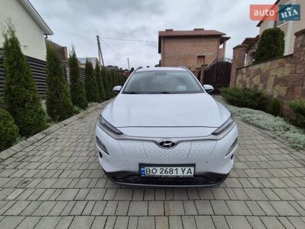 Хендай Kona 2018 в Тернополе на Automoto.ua Белый Хендай Kona, объемом двигателя 0 л и пробегом 179 тыс. км за 17000 $, фото 1 на Automoto.ua