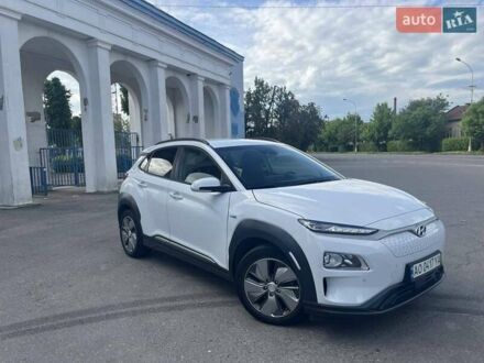 Білий Хендай Kona, об'ємом двигуна 0 л та пробігом 180 тис. км за 15000 $, фото 1 на Automoto.ua