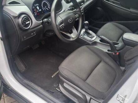 Хендай Kona 2019 в Запорожье на Automoto.ua Белый Хендай Kona, объемом двигателя 2 л и пробегом 93 тыс. км за 16250 $, фото 1 на Automoto.ua