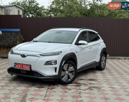 Белый Хендай Kona, объемом двигателя 0 л и пробегом 68 тыс. км за 14999 $, фото 1 на Automoto.ua