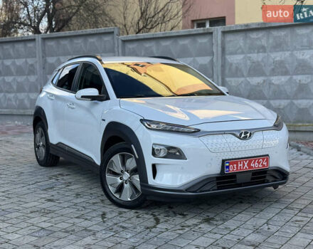 Белый Хендай Kona, объемом двигателя 0 л и пробегом 112 тыс. км за 16799 $, фото 1 на Automoto.ua