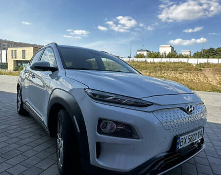 Белый Хендай Kona, объемом двигателя 0 л и пробегом 116 тыс. км за 16900 $, фото 1 на Automoto.ua