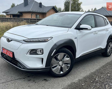 Белый Хендай Kona, объемом двигателя 0 л и пробегом 150 тыс. км за 16500 $, фото 1 на Automoto.ua