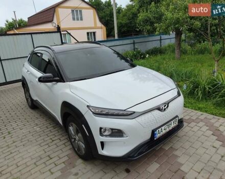 Белый Хендай Kona, объемом двигателя 0 л и пробегом 93 тыс. км за 14700 $, фото 1 на Automoto.ua