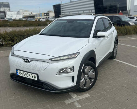 Белый Хендай Kona, объемом двигателя 0 л и пробегом 102 тыс. км за 15500 $, фото 1 на Automoto.ua