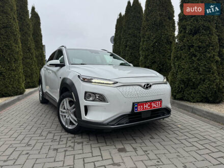 Білий Хендай Kona, об'ємом двигуна 0 л та пробігом 81 тис. км за 17950 $, фото 1 на Automoto.ua