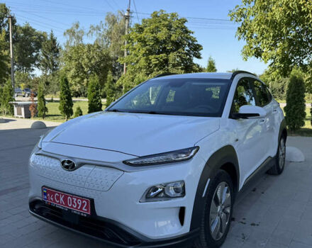 Белый Хендай Kona, объемом двигателя 0 л и пробегом 154 тыс. км за 16500 $, фото 1 на Automoto.ua