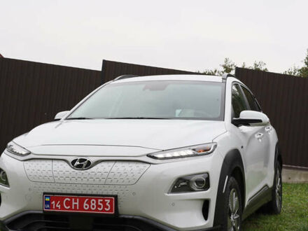 Хендай Kona 2020 в Тернополе на Automoto.ua Белый Хендай Kona, объемом двигателя 0 л и пробегом 64 тыс. км за 19999 $, фото 1 на Automoto.ua