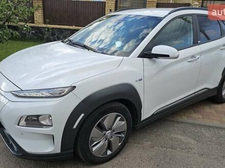 Хендай Kona 2020 в Черкассах на Automoto.ua Белый Хендай Kona, объемом двигателя 0 л и пробегом 41 тыс. км за 17999 $, фото 1 на Automoto.ua