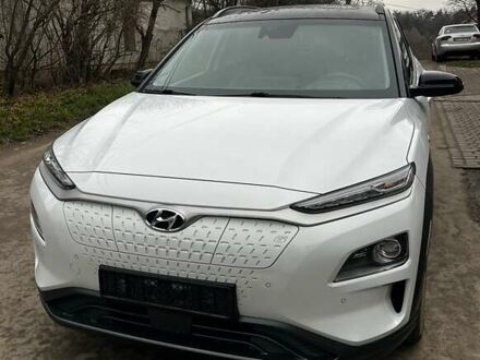 Белый Хендай Kona, объемом двигателя 0 л и пробегом 72 тыс. км за 18500 $, фото 1 на Automoto.ua