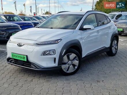Белый Хендай Kona, объемом двигателя 0 л и пробегом 70 тыс. км за 16500 $, фото 1 на Automoto.ua