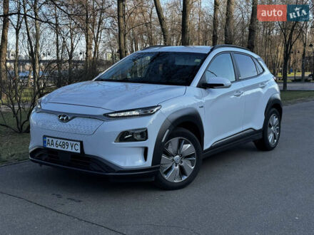 Хендай Kona 2020 у Києві на Automoto.ua Білий Хендай Kona, об'ємом двигуна 0 л та пробігом 81 тис. км за 15500 $, фото 1 на Automoto.ua