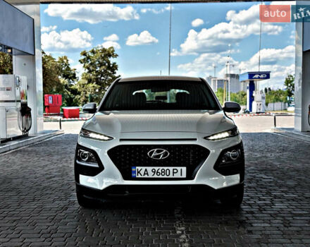 Білий Хендай Kona, об'ємом двигуна 2 л та пробігом 115 тис. км за 15700 $, фото 1 на Automoto.ua