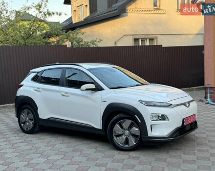 Білий Хендай Kona, об'ємом двигуна 0 л та пробігом 77 тис. км за 15499 $, фото 1 на Automoto.ua