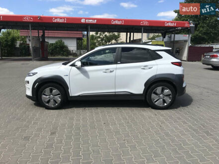 Хендай Kona 2020 в Львове на Automoto.ua Белый Хендай Kona, объемом двигателя 0 л и пробегом 60 тыс. км за 17200 $, фото 1 на Automoto.ua