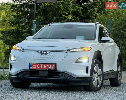 Белый Хендай Kona, объемом двигателя 0 л и пробегом 80 тыс. км за 15990 $, фото 1 на Automoto.ua