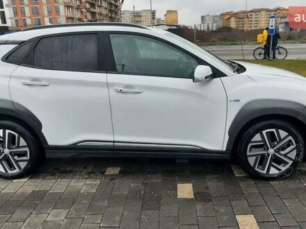 Білий Хендай Kona, об'ємом двигуна 0 л та пробігом 102 тис. км за 16500 $, фото 1 на Automoto.ua