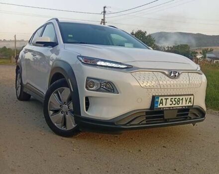 Белый Хендай Kona, объемом двигателя 0 л и пробегом 98 тыс. км за 17900 $, фото 1 на Automoto.ua
