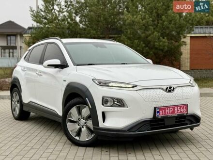Белый Хендай Kona, объемом двигателя 0 л и пробегом 115 тыс. км за 17250 $, фото 1 на Automoto.ua