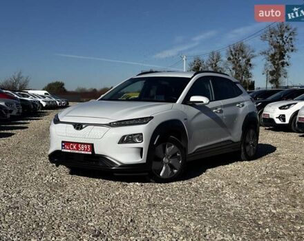 Хендай Kona 2021 у Львові на Automoto.ua Білий Хендай Kona, об'ємом двигуна 0 л та пробігом 53 тис. км за 15900 $, фото 1 на Automoto.ua