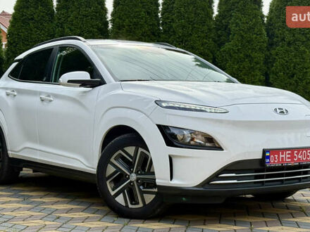 Белый Хендай Kona, объемом двигателя 0 л и пробегом 56 тыс. км за 16800 $, фото 1 на Automoto.ua