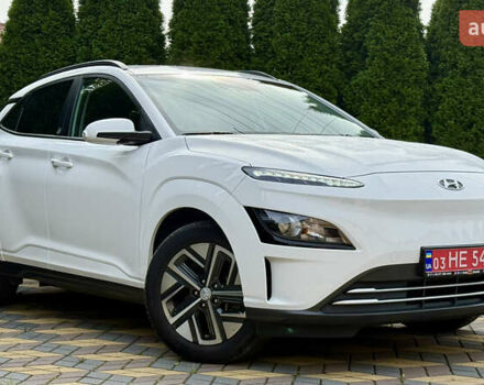 Белый Хендай Kona, объемом двигателя 0 л и пробегом 56 тыс. км за 16800 $, фото 1 на Automoto.ua