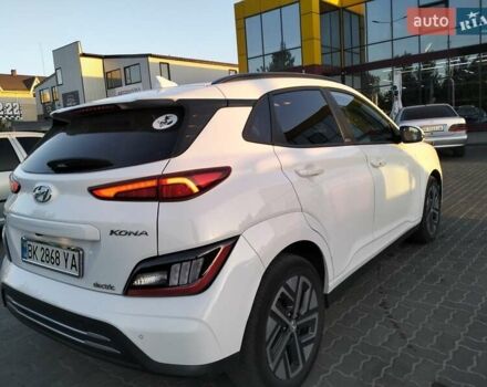 Белый Хендай Kona, объемом двигателя 0 л и пробегом 71 тыс. км за 16200 $, фото 1 на Automoto.ua