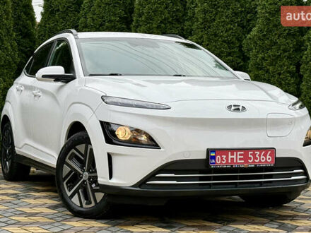 Хендай Kona 2021 у Самборе на Automoto.ua Білий Хендай Kona, об'ємом двигуна 0 л та пробігом 52 тис. км за 17200 $, фото 1 на Automoto.ua