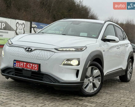 Белый Хендай Kona, объемом двигателя 0 л и пробегом 86 тыс. км за 17800 $, фото 1 на Automoto.ua