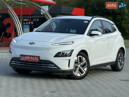 Белый Хендай Kona, объемом двигателя 0 л и пробегом 57 тыс. км за 19800 $, фото 1 на Automoto.ua