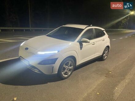 Хендай Kona 2023 у Могилев-Подольском на Automoto.ua Білий Хендай Kona, об'ємом двигуна 0 л та пробігом 10 тис. км за 23444 $, фото 1 на Automoto.ua