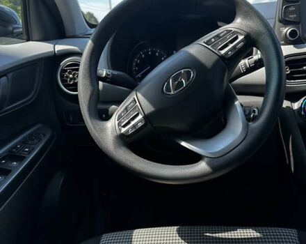 Черный Хендай Kona, объемом двигателя 2 л и пробегом 106 тыс. км за 15000 $, фото 5 на Automoto.ua