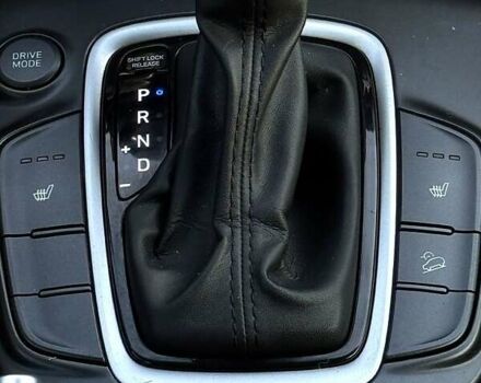 Черный Хендай Kona, объемом двигателя 2 л и пробегом 115 тыс. км за 14300 $, фото 8 на Automoto.ua