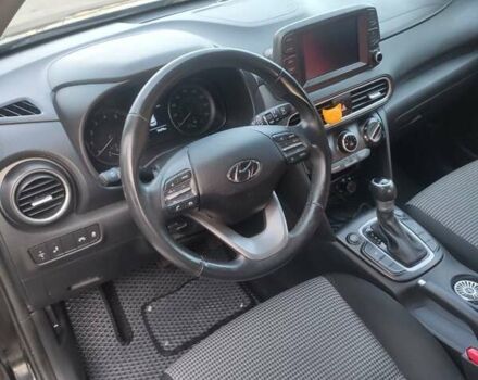 Черный Хендай Kona, объемом двигателя 2 л и пробегом 117 тыс. км за 15600 $, фото 4 на Automoto.ua