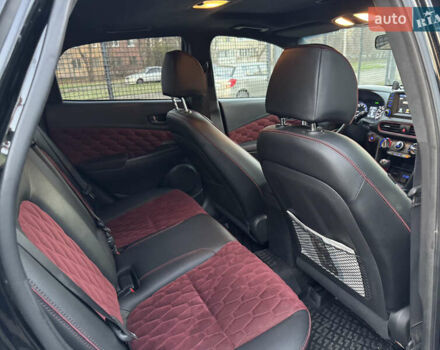 Черный Хендай Kona, объемом двигателя 2 л и пробегом 80 тыс. км за 11200 $, фото 7 на Automoto.ua