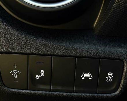 Черный Хендай Kona, объемом двигателя 2 л и пробегом 115 тыс. км за 14300 $, фото 9 на Automoto.ua