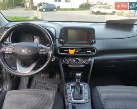 Черный Хендай Kona, объемом двигателя 2 л и пробегом 117 тыс. км за 15600 $, фото 5 на Automoto.ua