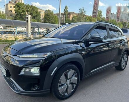 Чорний Хендай Kona, об'ємом двигуна 0 л та пробігом 40 тис. км за 17900 $, фото 10 на Automoto.ua