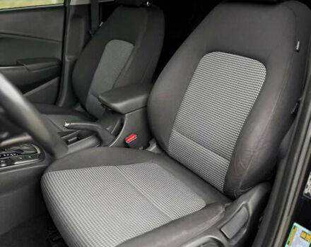 Черный Хендай Kona, объемом двигателя 2 л и пробегом 121 тыс. км за 13699 $, фото 11 на Automoto.ua