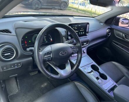 Чорний Хендай Kona, об'ємом двигуна 0 л та пробігом 40 тис. км за 17900 $, фото 16 на Automoto.ua