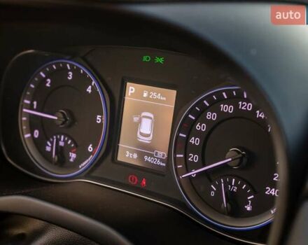 Черный Хендай Kona, объемом двигателя 1.59 л и пробегом 94 тыс. км за 16500 $, фото 18 на Automoto.ua