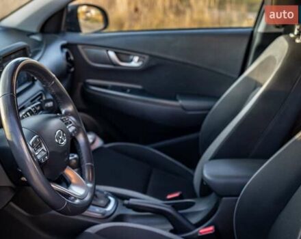 Черный Хендай Kona, объемом двигателя 1.59 л и пробегом 94 тыс. км за 16500 $, фото 10 на Automoto.ua